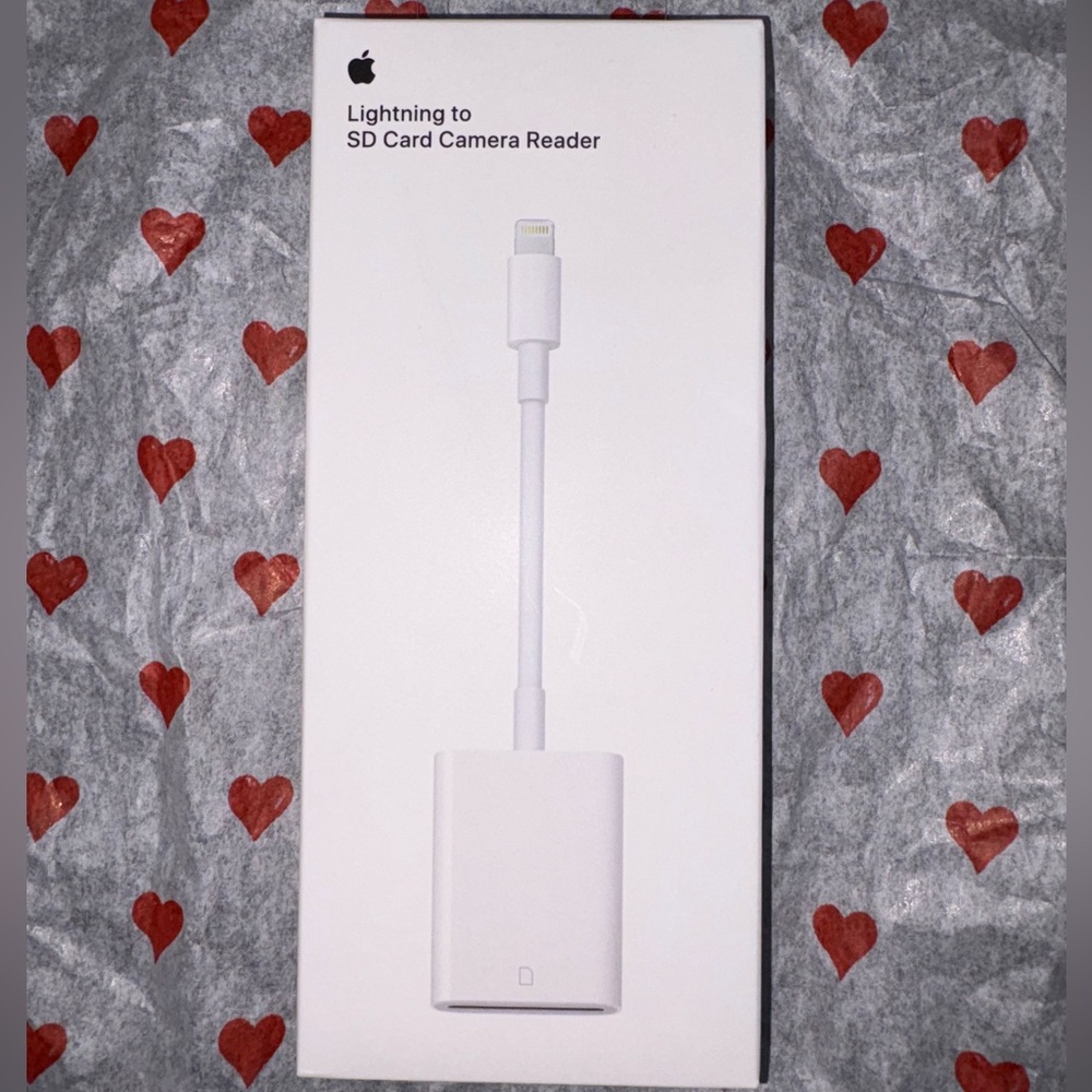 Apple Lightning to SD Card Camera Reader *NEVER OPENED* *BRAND NEW*